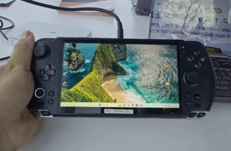 This Gaming Handheld’s Exterior Battery Is not as Dumb as You Suppose