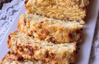 Tacky Bacon Onion Bread (Straightforward Do-it-yourself Recipe)